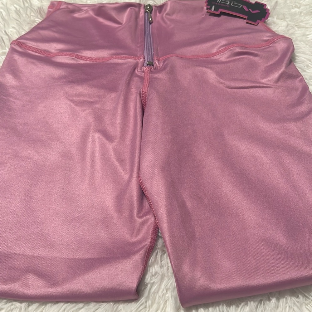 Brand new Colombian pants sport Motii by Carolina Patiño antimicrobianos
